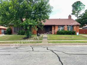 Building Photo - 1037 Stableway Ln