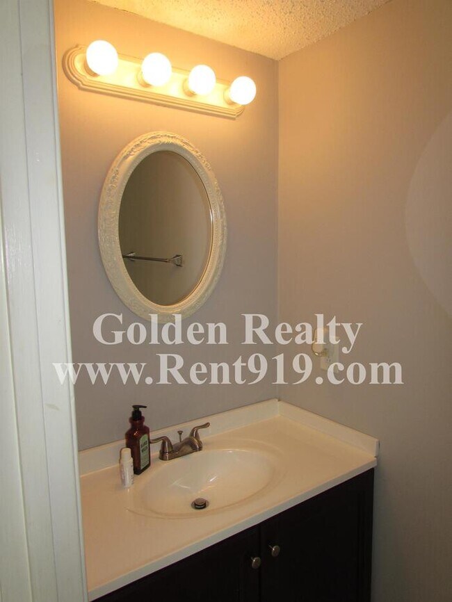 Foto del edificio - Rent ready duplex in Wake Forest!