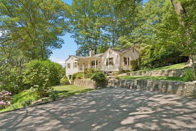 Building Photo - 13 Split Rock Rd