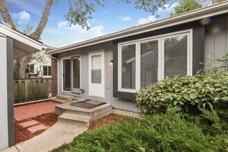 Building Photo - 238 Driftwood Ln