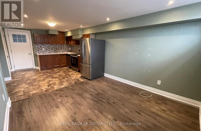 Building Photo - 926 Flagship Dr