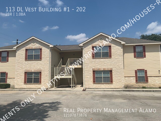 Foto principal - *COMING SOON* Spacious 2 bedroom 1 bath UP...
