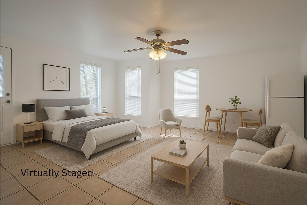 Foto principal - 1008 Clayton Nolen Dr