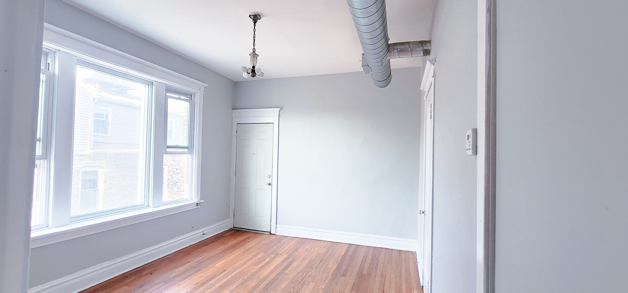 Building Photo - 3341 S Lituanica Ave