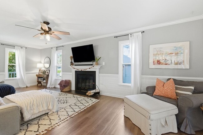 Building Photo - 216 Tiger Run