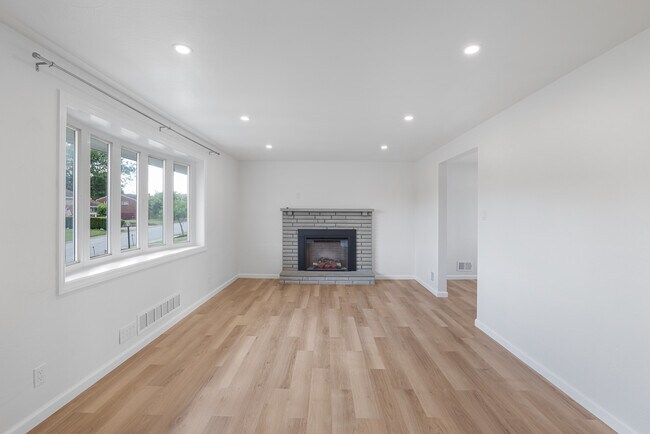 Sala de estar - 1755 Elderslee Rd
