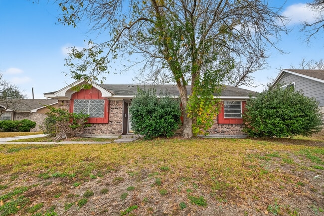 Building Photo - 3902 Beran Dr