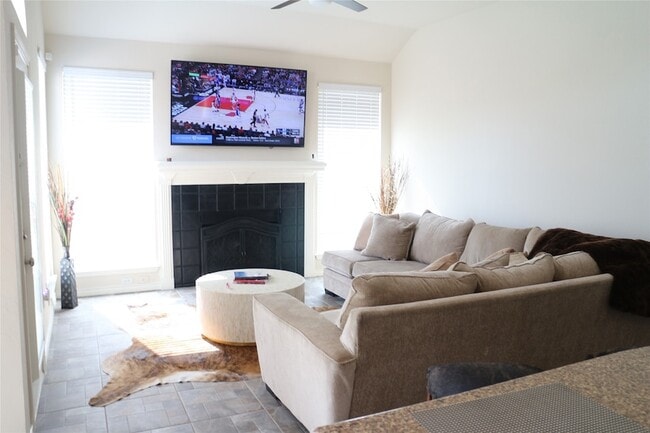 Foto del edificio - 1936 Gansett Dr