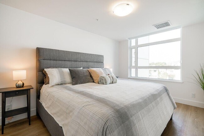 Photo du bâtiment - 20449 Park Ave