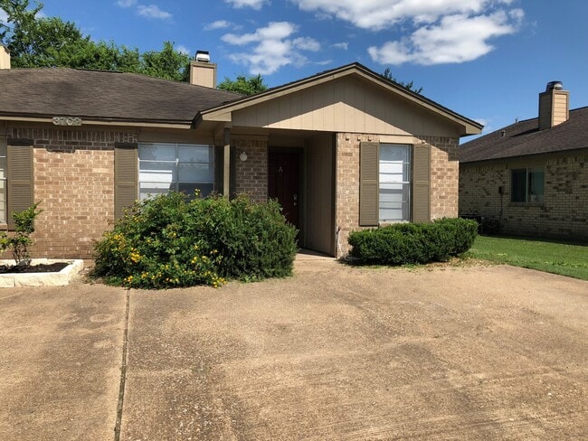 3702EL - 3702EL Apartment