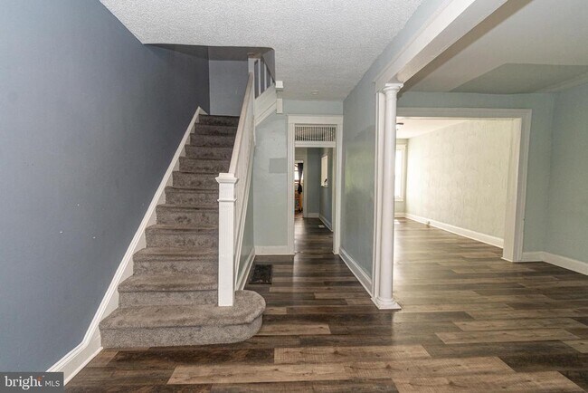 Foto del edificio - 409 Edgewood St
