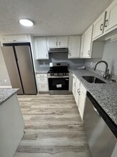 Building Photo - 56 Apple Ln