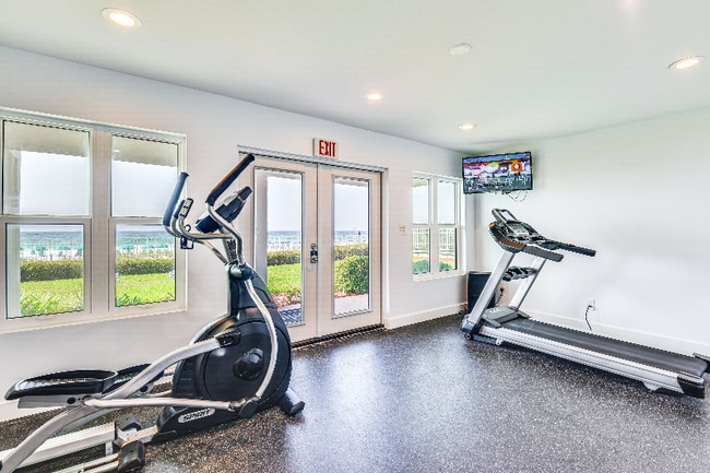 Building Photo - 1080 US-98