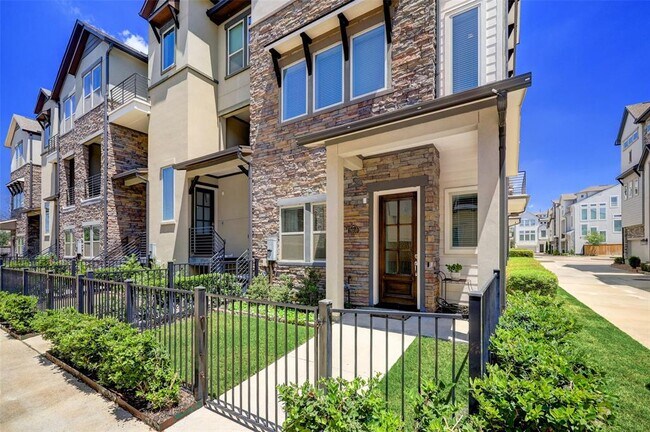 Foto del edificio - 2659 Fountain Key Blvd