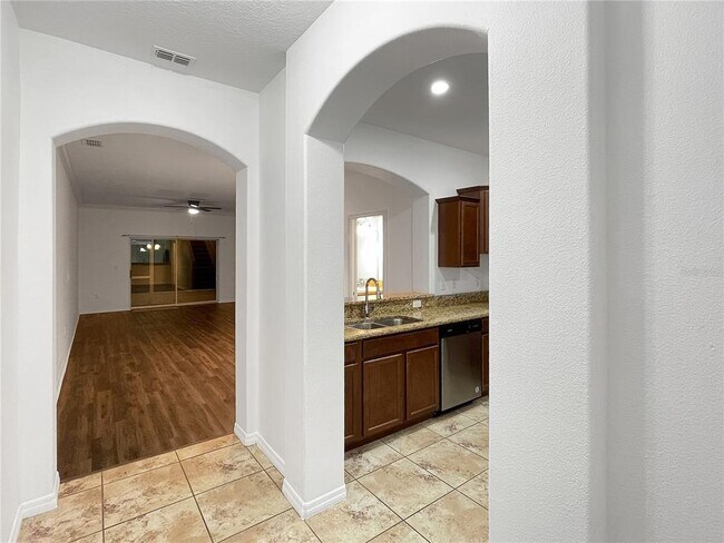 Foto del edificio - 4148 Shadetree Ln