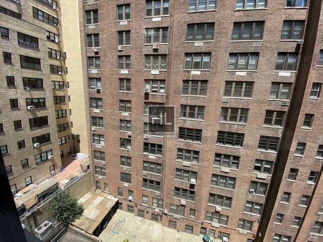 Foto del edificio - EAST 56 STREET