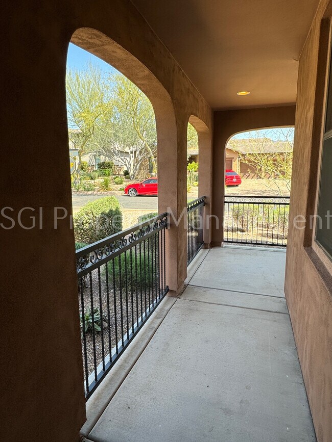 Building Photo - Luxury home in DC Ranch with private pool
