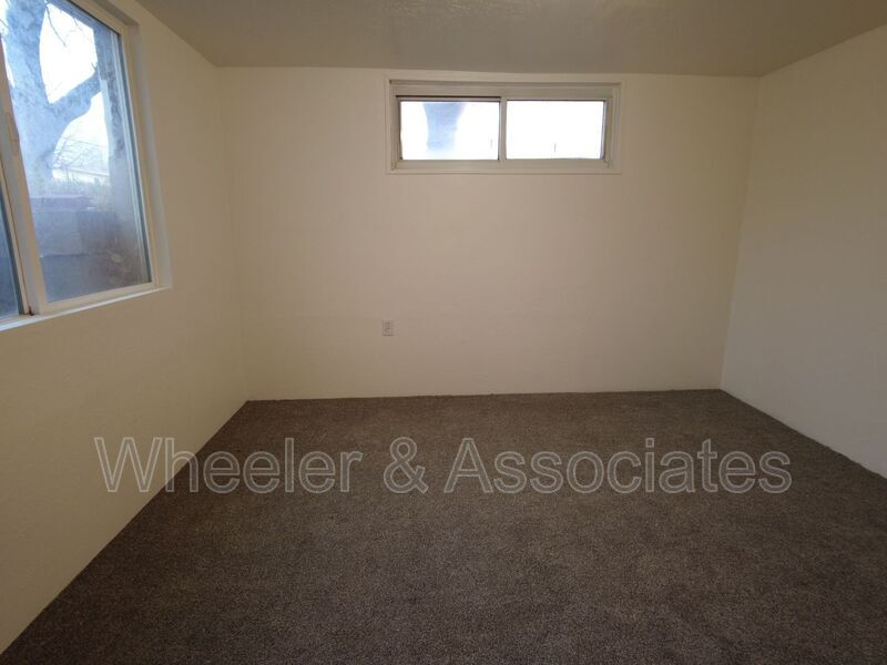 Building Photo - 397 E 200 N