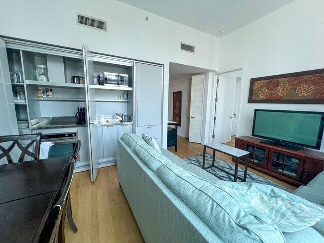 Building Photo - W 48TH ST