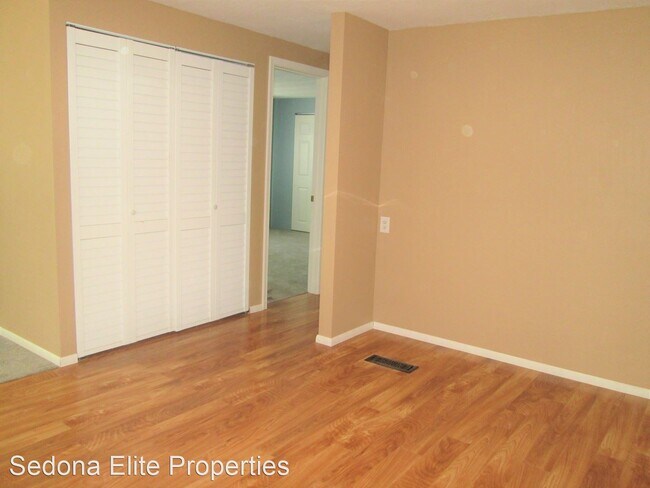 Building Photo - 4 br, 2 bath House - 675 ANDANTE DRIVE