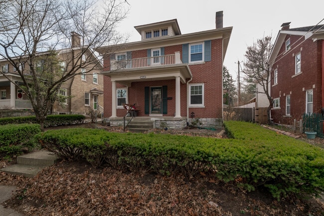 Building Photo - 1378 Fontaine Rd