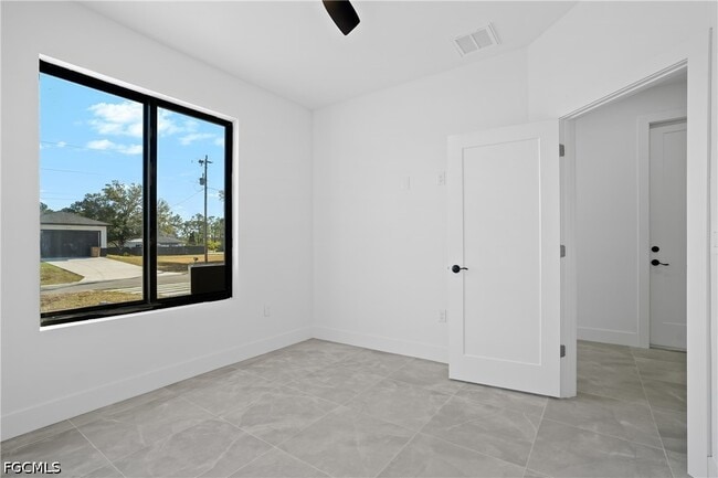 Building Photo - 322 Loire Ave S