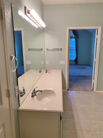 Building Photo - 7913 Aqua Vista Dr