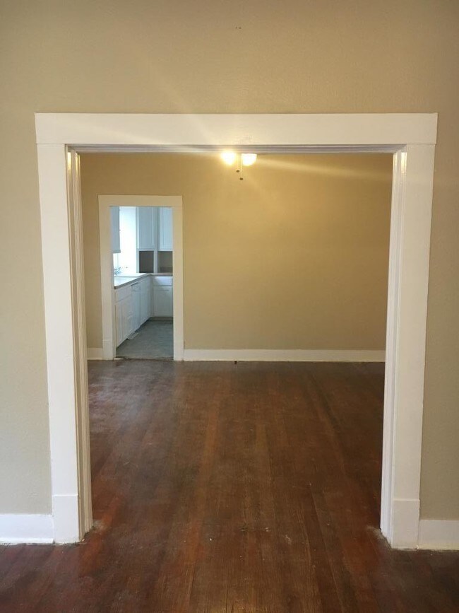 Building Photo - 2 bedroom in Corsicana TX 75110