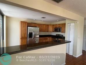 Foto del edificio - 5845 Fox Hollow Dr