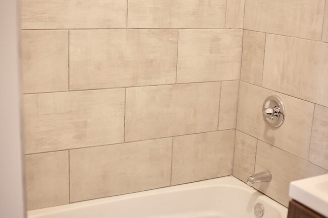 Master Bath - 6504 S Maryland Ave