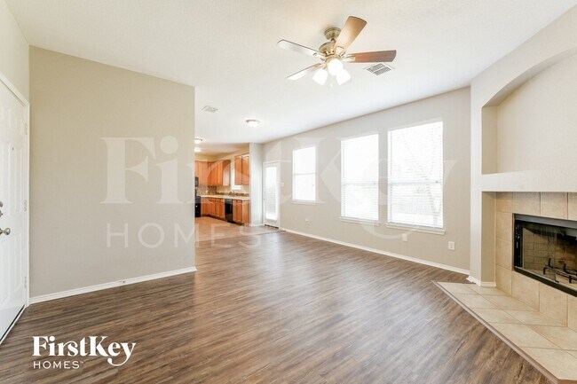 Foto del edificio - 1412 Pine Ridge Rd