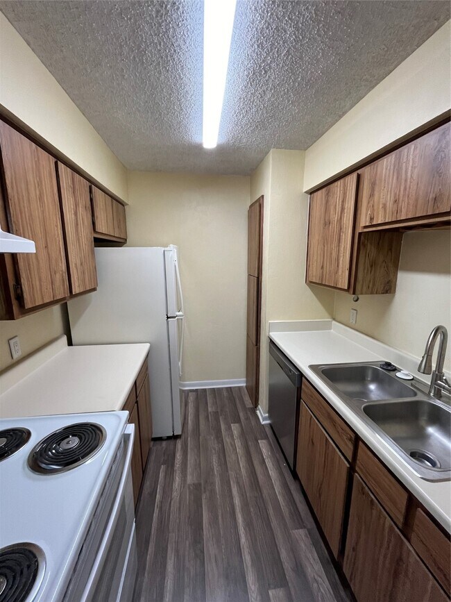 Foto del edificio - 3919 Fairmont Pkwy