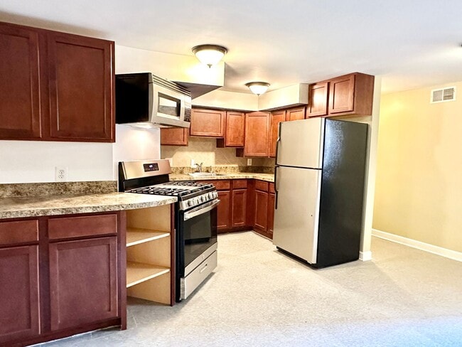 Building Photo - 2 Bed 1 Bath Adams Morgan
