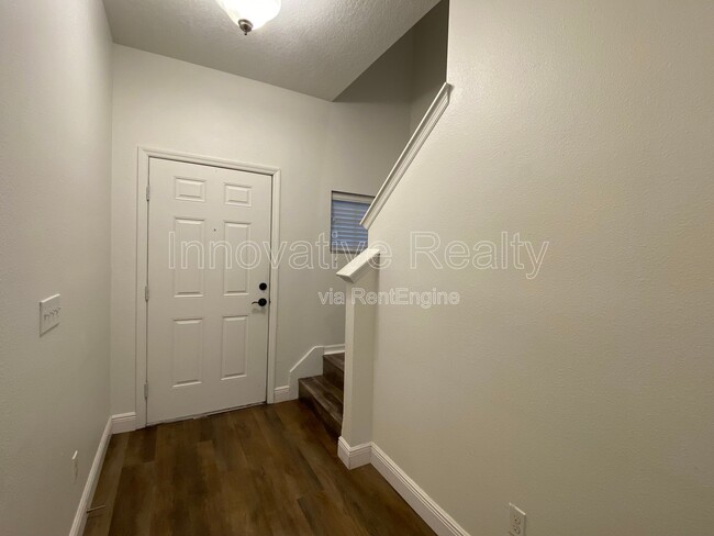 Foto del edificio - 1662 Orrington Payne Pl