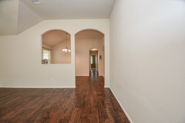 Foto del edificio - 1151 Crestmont Pl Loop