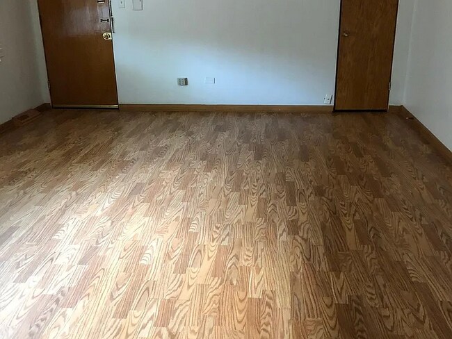 Foto del edificio - 944 Elder Rd