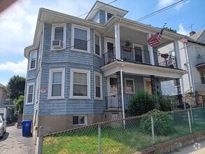 Building Photo - 36 Bigelow St