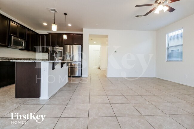 Foto del edificio - 21280 W Coronado Rd