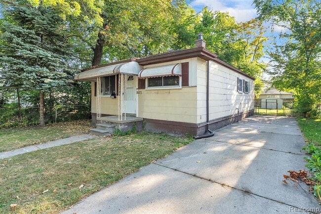 Building Photo - 5627 Gertrude St