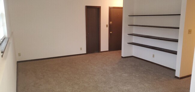 Foto del edificio - 3300 Albany Ct