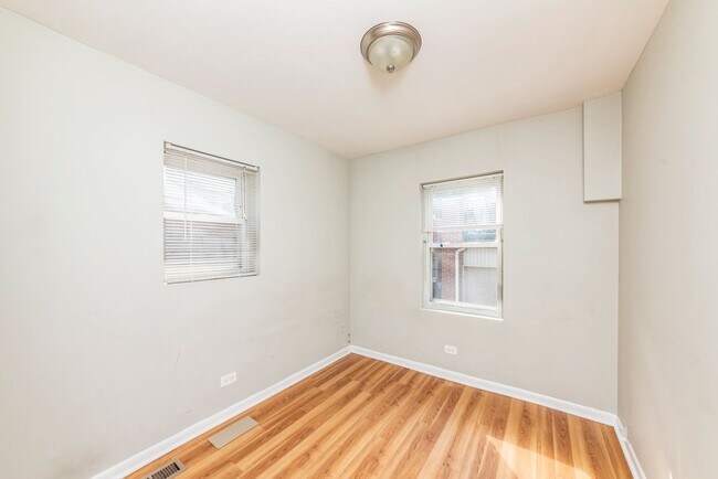 Foto del edificio - 1431 W Flournoy St