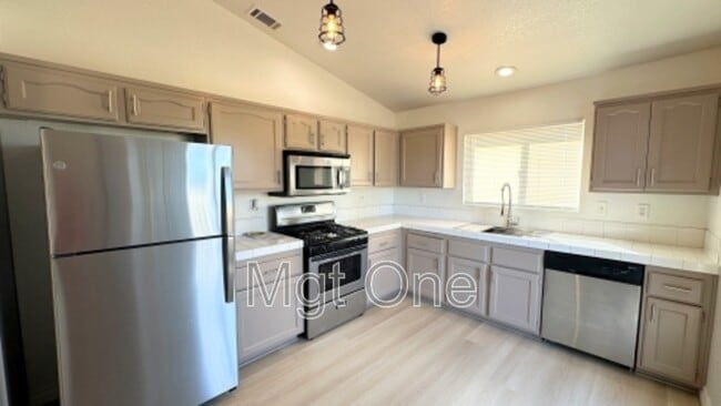 Building Photo - 3720 Mirage St