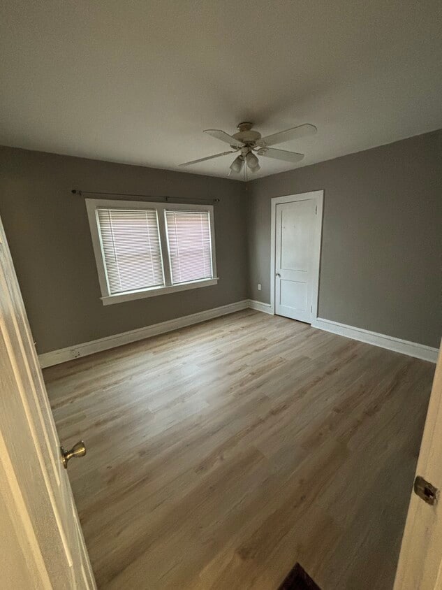 Master bedroom - 614 Sampson Ave