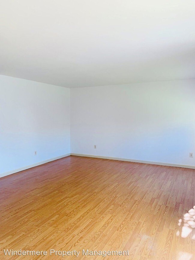 Foto del edificio - 26659 Myrtle Ln NE