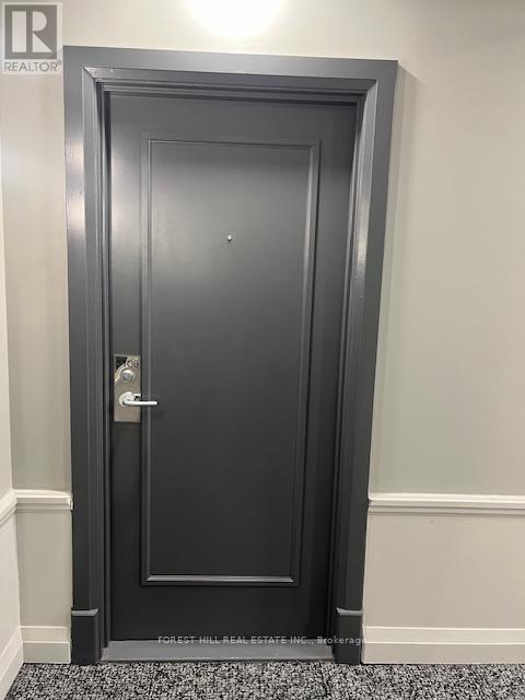 Photo du bâtiment - 925 Bay St.