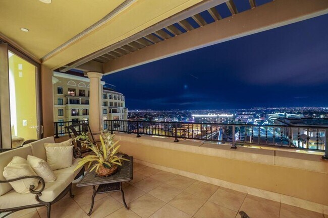 Foto del edificio - 7175 E Camelback Rd