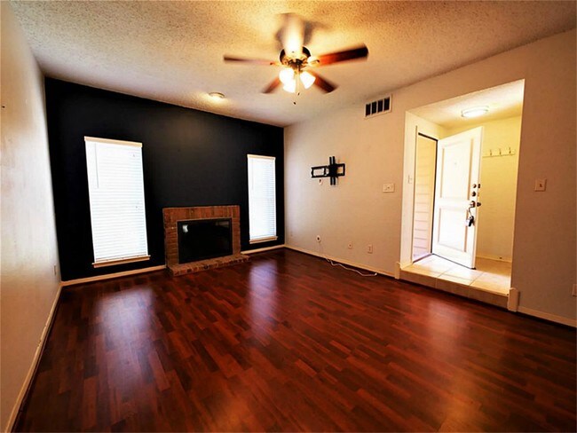 Building Photo - 5922 Woodway Place Ct