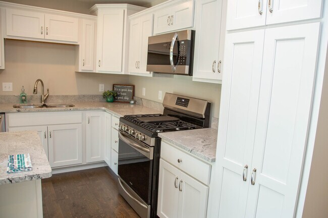 Foto del edificio - 2169 Black Foot Ln