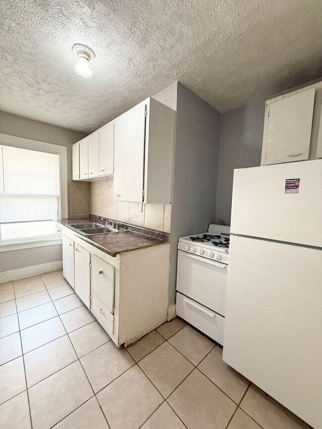 Building Photo - 1911 Park Ave