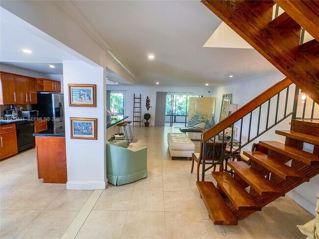 Foto del edificio - 956 Mockingbird Ln